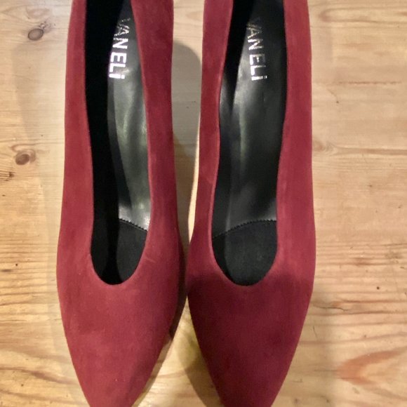 9N Vaneli Wine Suede 3" Stiletto Heels - Timeless Glamour - Picture 2 of 3